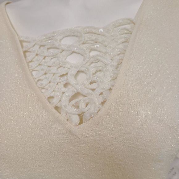 New with Tags Joseph A. Crochet Neck Sweater size Med - Picture 4 of 6